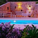 Bacio With Heated Pool, Starlink Internet Villa