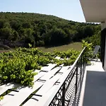 Bacio With Heated Pool, Starlink Internet Villa *