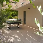 Bacio With Heated Pool, Starlink Internet Villa Brstanovo