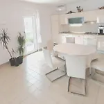Bacio With Heated Pool, Starlink Internet * Brstanovo
