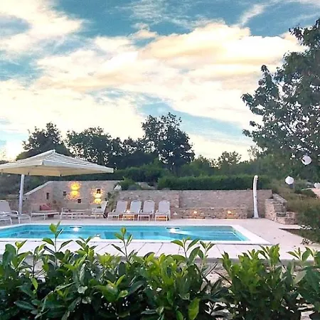 Bacio With New Heated Pool Brstanovo