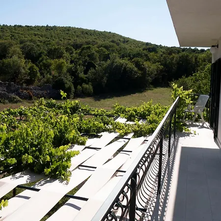 Bacio With New Heated Pool Vila *