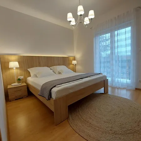 Bacio With Heated Pool, Starlink Internet * Brstanovo