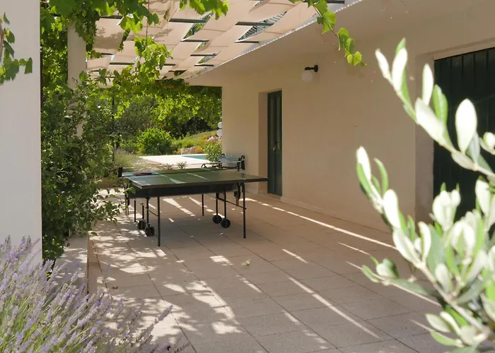 Bacio With Heated Pool, Starlink Internet Villa Brstanovo