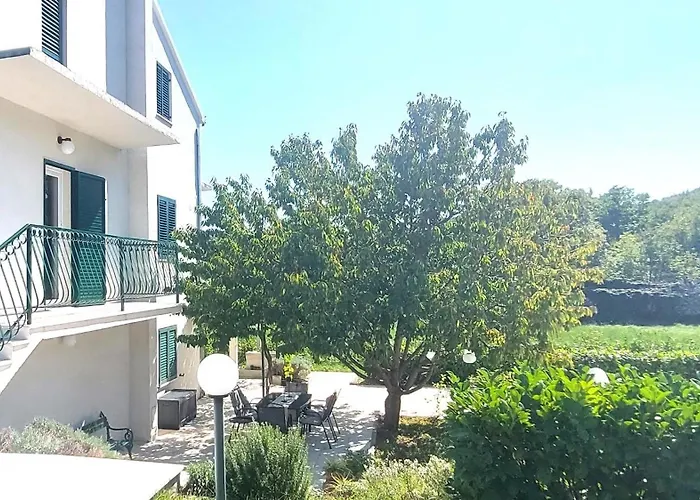 Bacio With Heated Pool, Starlink Internet Villa