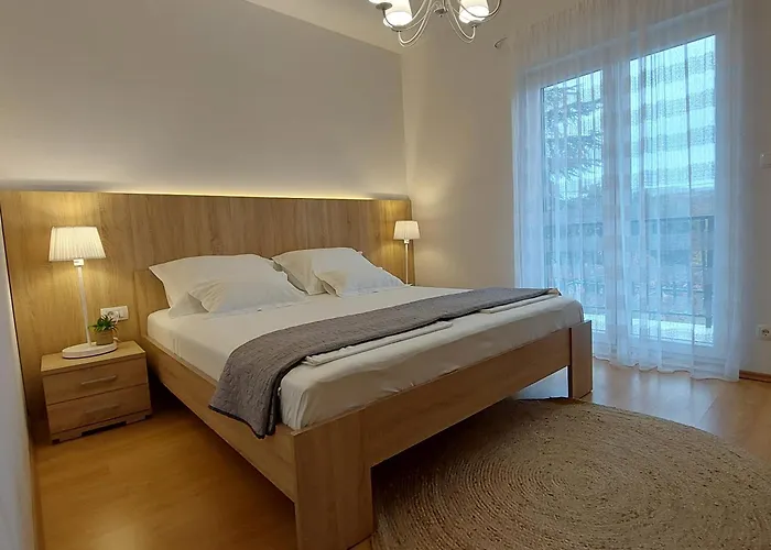 Bacio With Heated Pool, Starlink Internet * Brstanovo