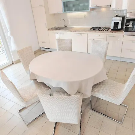 Vila Bacio With New Heated Pool