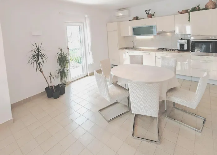 Bacio With New Heated Pool * Brstanovo