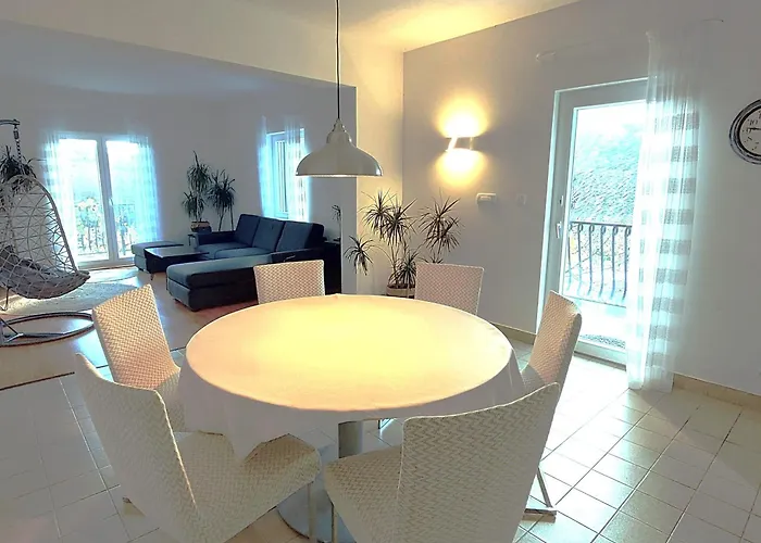 Bacio With Heated Pool, Starlink Internet * Brstanovo